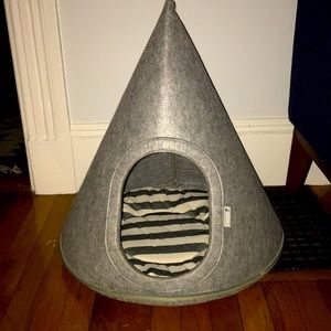 Nooee Pet Pet Cave Toby